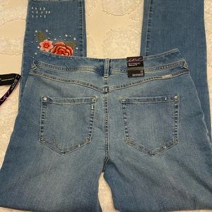 INC SIZE 8 Brand New Jeans